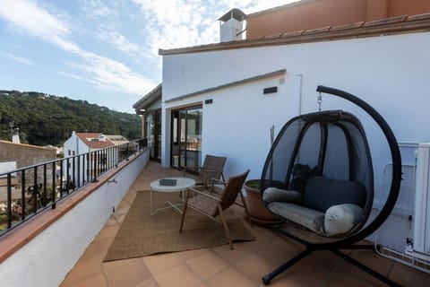 Balcony/Terrace, Mountain view
