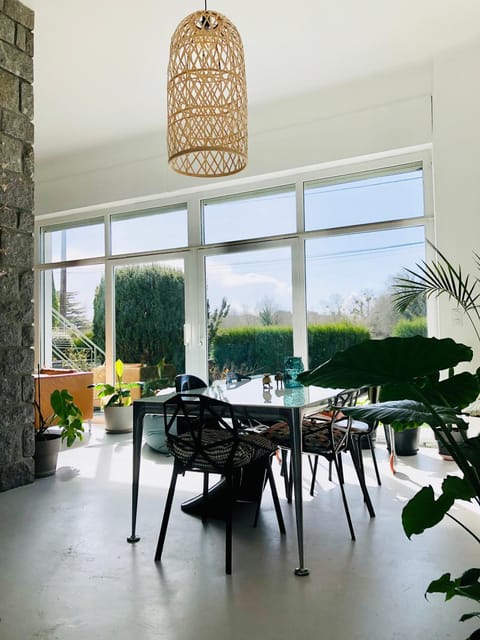 Living room, Dining area, Garden view