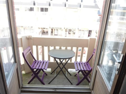 Balcony/Terrace, Sea view, Street view