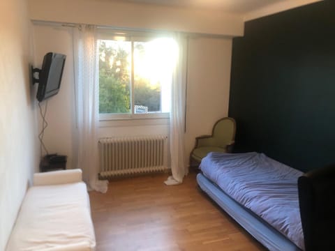 TV and multimedia, Bedroom, internet, air conditioner