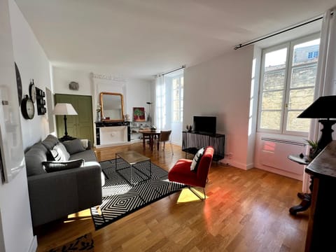 TV and multimedia, Living room, Dining area