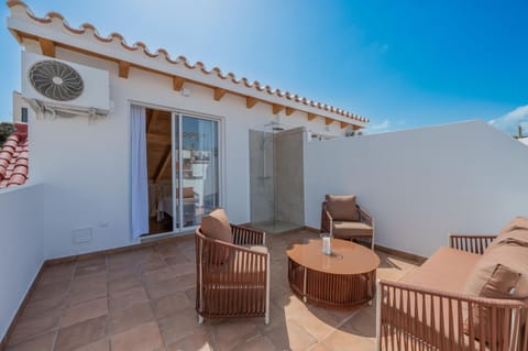 Day, Balcony/Terrace
