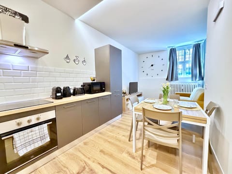 Living room, Dining area, kitchen
