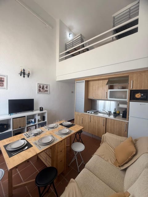 TV and multimedia, Kitchen or kitchenette, Dining area