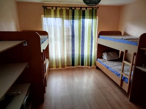 bunk bed