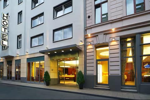 Property building, Street view, Location