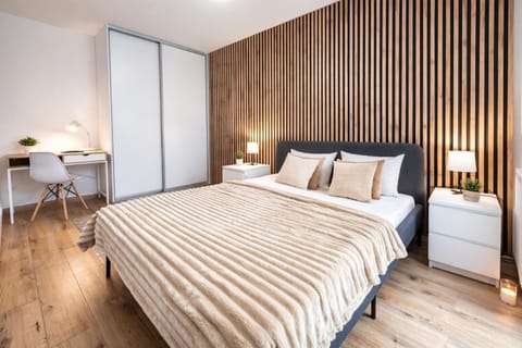 Bed, Photo of the whole room, Bedroom, wardrobe