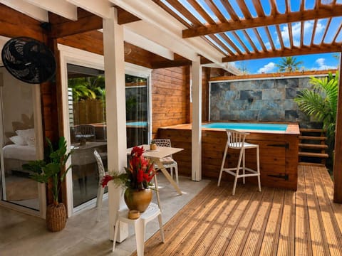 Patio, Swimming pool