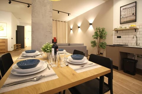 Kitchen or kitchenette, Living room, Dining area