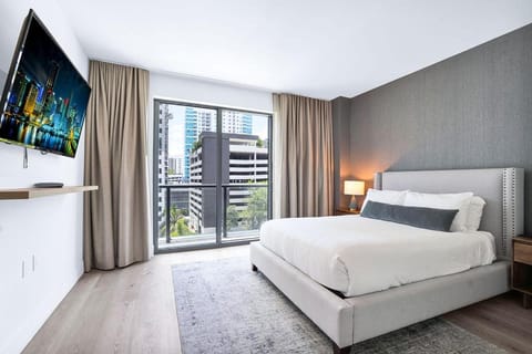 Bed, TV and multimedia, Bedroom