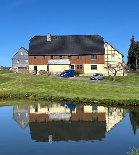 Property building, Natural landscape, Parking