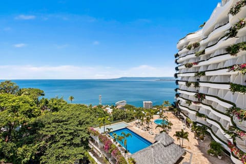 Day, Beach, Sea view, Swimming pool, Swimming pool, sunbed