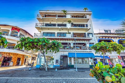 Property building, Day