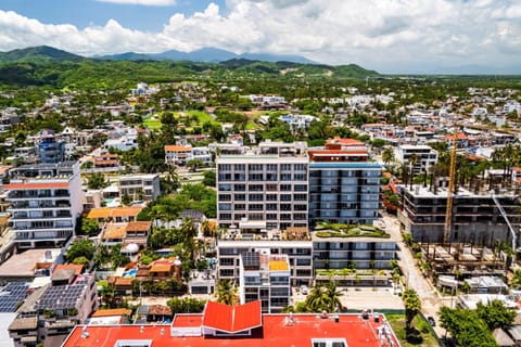Property building, Day, Neighbourhood, Natural landscape, Bird's eye view, City view, Mountain view, Street view, Location