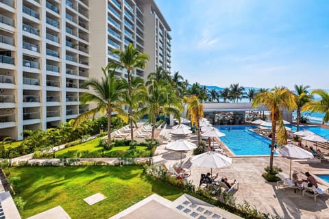 Property building, Day, Sea view, Swimming pool, Swimming pool, sunbed