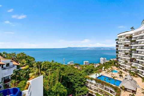 Property building, Day, Pool view, Sea view, Swimming pool, Swimming pool