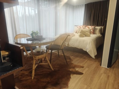 Bed, Living room, Bedroom