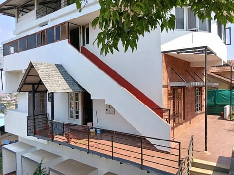 Property building, Day
