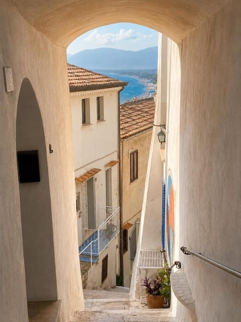 Property building, Natural landscape, View (from property/room), Balcony/Terrace, Balcony/Terrace, Mountain view, Sea view
