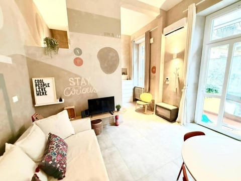 TV and multimedia, Living room, Seating area