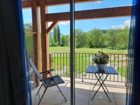 View (from property/room), Balcony/Terrace, Garden view