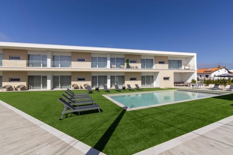 Patio, Garden, Balcony/Terrace, Swimming pool, sunbed