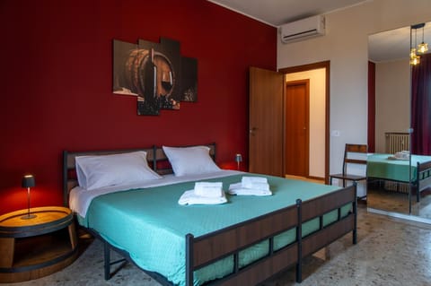 TV and multimedia, Bedroom, wardrobe, air conditioner
