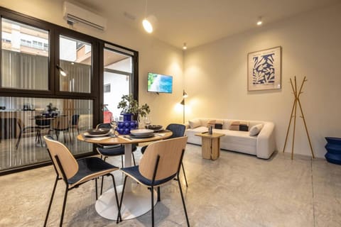 Living room, Dining area