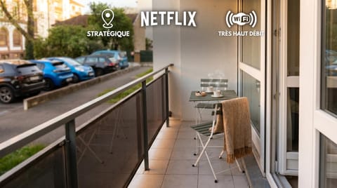 Balcony/Terrace, Balcony/Terrace, Breakfast