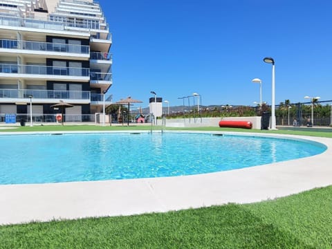 Area and facilities, Swimming pool