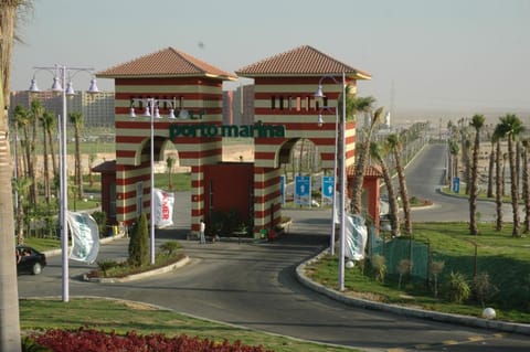 Neighbourhood, Street view