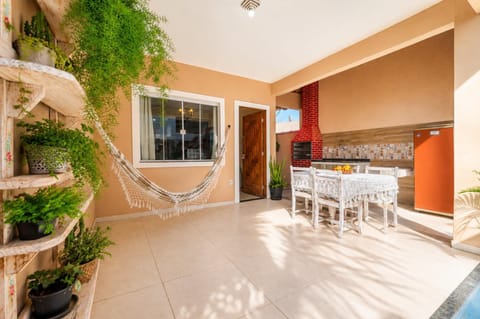 Balcony/Terrace, Area and facilities