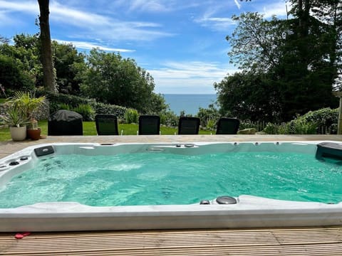 Sea view, Swimming pool