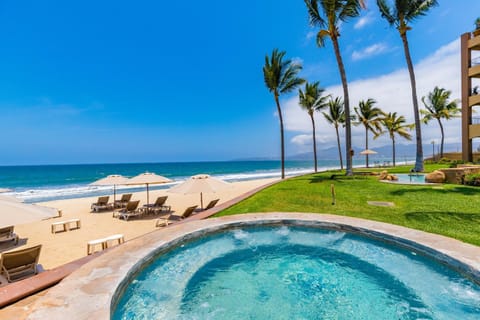 Beach, Swimming pool, sunbed