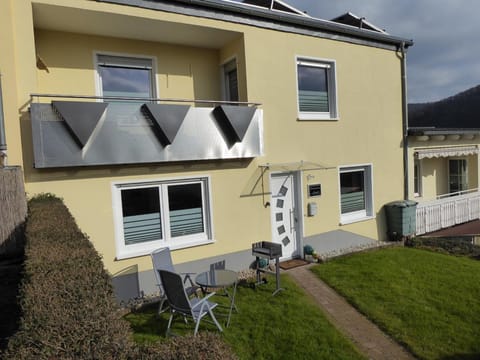 Facade/entrance, BBQ facilities, Garden