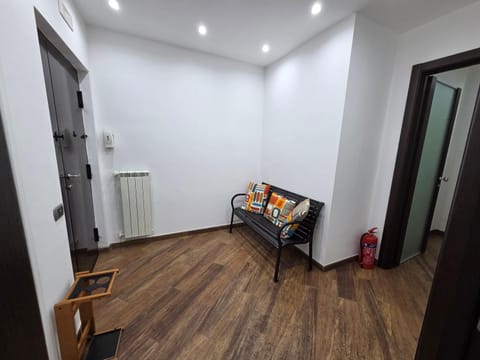 Facade/entrance, Kitchen or kitchenette