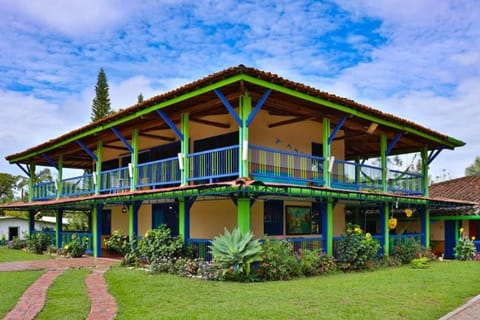 Property building, Day, Garden, Garden view