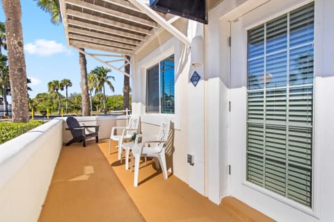 Patio, Facade/entrance, Day, View (from property/room), Balcony/Terrace, Balcony/Terrace, Other