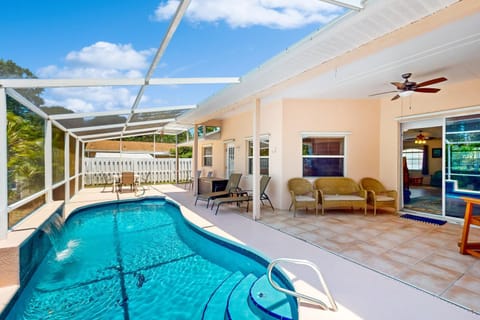 Patio, Day, Other, Evening entertainment, Pool view, Swimming pool, Swimming pool, sunbed
