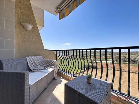 Day, Natural landscape, View (from property/room), Balcony/Terrace, Balcony/Terrace