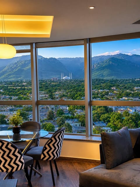 Natural landscape, Living room, Seating area, Dining area, Lake view, Mountain view, River view