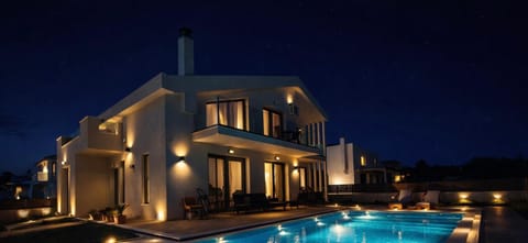 Property building, Balcony/Terrace, Balcony/Terrace, Swimming pool