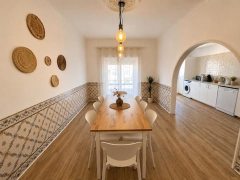 Dining area, Dinner
