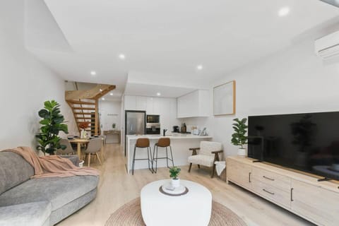 TV and multimedia, Living room, air conditioner