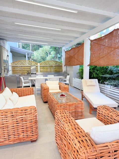 Day, Balcony/Terrace, Seating area
