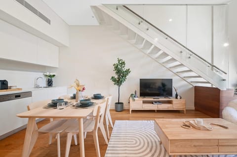 Living room, Dining area