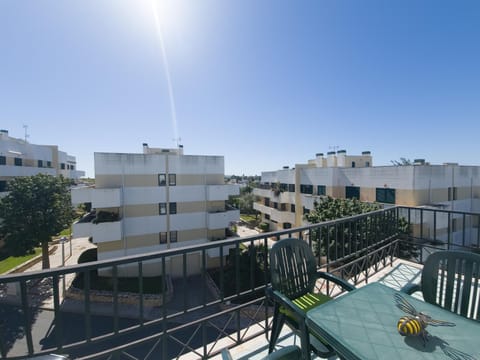 View (from property/room), Balcony/Terrace, Dining area