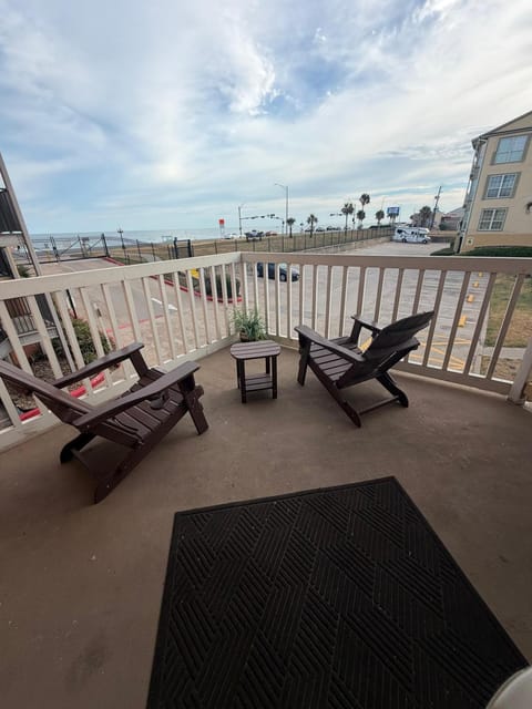 Balcony/Terrace, Seating area, Sea view