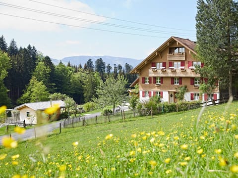 Property building, Garden, Garden view, Mountain view