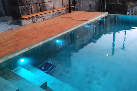 Property building, Swimming pool